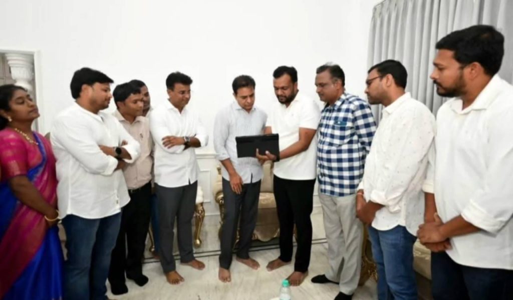 Residents of Kompally presenting their grievances to BRS leader KT Rama Rao