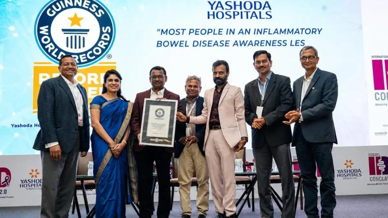 Dr. Kiran Peddi and Dr. S. Prashanth Reddy of Yashoda Hospitals receiving the Guinness World Record certificate from adjudicator Rishi Nath